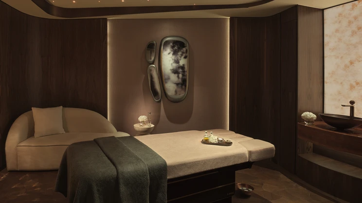 The Ritz-Carlton Abu Dhabi, Grand Canal
